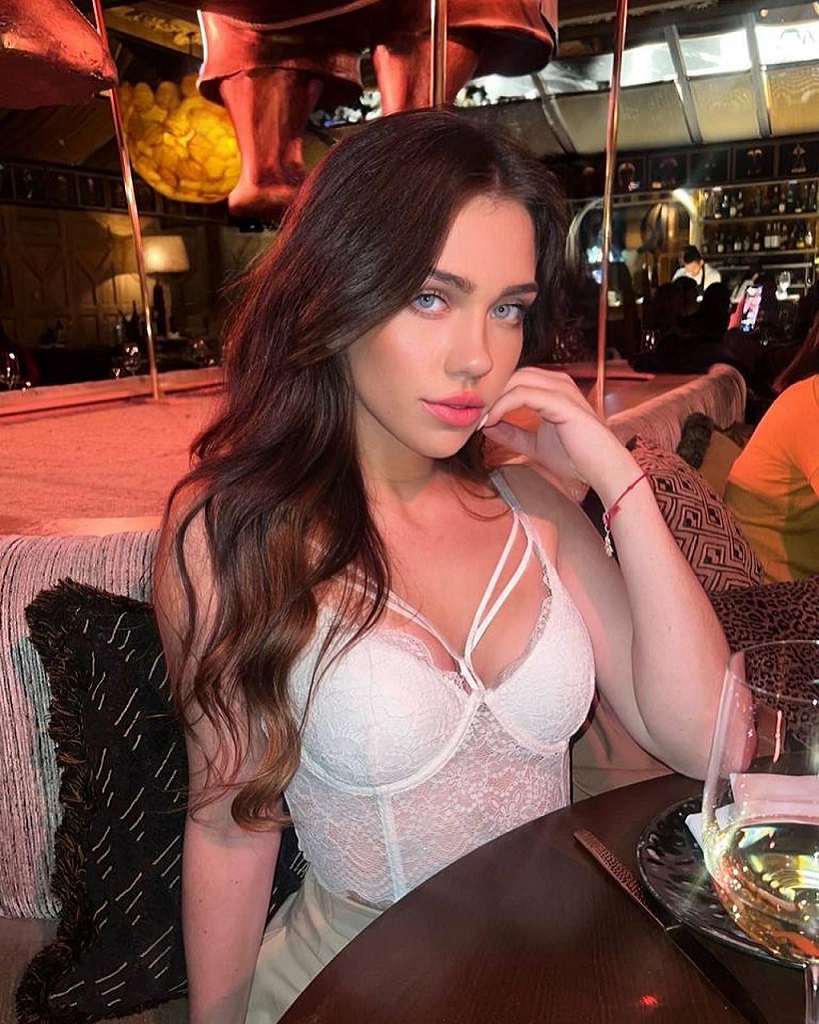 crazy girls ibiza naomi española